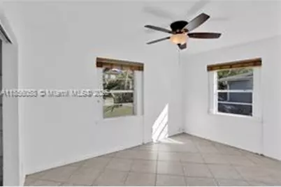 858 SW 11th Ct, Fort Lauderdale, FL 33315 - Photo 17