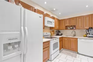 20401 NE 30th Ave, Aventura, FL 33180 - Photo 5