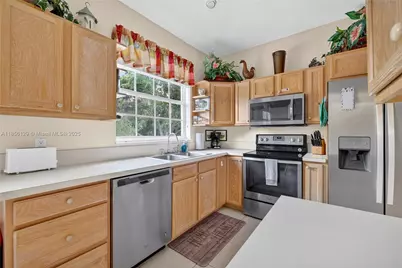 9302 World Cup Way, Port Saint Lucie, FL 34986 - Photo 15