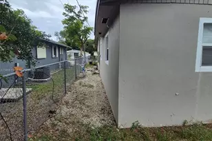 2831 NW 14th Ct, Fort Lauderdale, FL 33311 - Photo 3