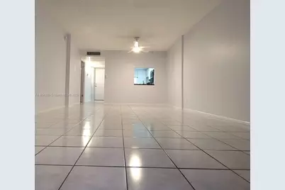 120 Royal Park Dr #3B, Oakland Park, FL 33309 - Photo 3