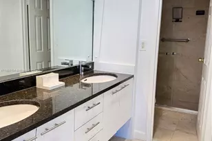 100 Bayview Dr, Sunny Isles Beach, FL 33160 - Photo 25