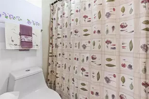 1101 Colony Point Cir, Pembroke Pines, FL 33026 - Photo 23