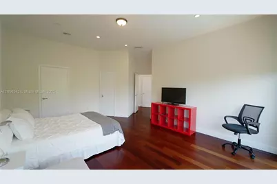 691 Ridgewood Rd, Key Biscayne, FL 33149 - Photo 45