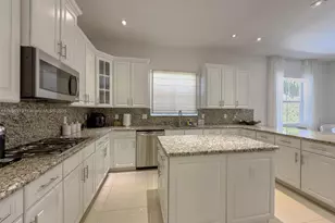 9709 Blue Isle Bay, Parkland, FL 33076 - Photo 21