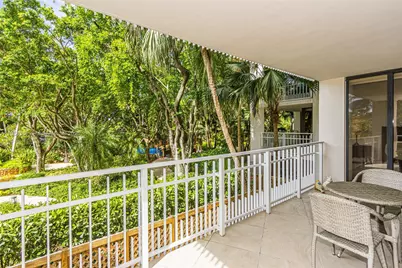 2000 Towerside Ter #406, Miami, FL 33138 - Photo 5