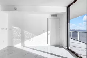 700 NE 24th St, Miami, FL 33137 - Photo 27