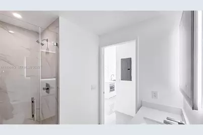 700 NE 24th St #2704, Miami, FL 33137 - Photo 35