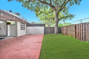 9667 NW 15th Ct, Pembroke Pines, FL 33024 - Photo 23