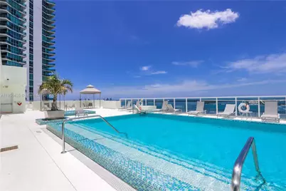 218 SE 14th St #1406, Miami, FL 33131 - Photo 17