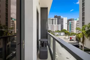 239 SW 9th St, Miami, FL 33130 - Photo 19