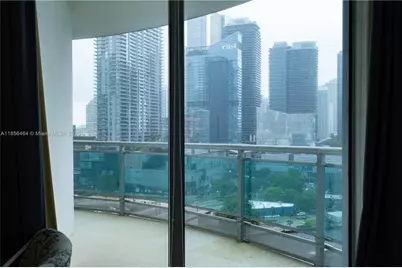 350 S Miami Ave #1814, Miami, FL 33130 - Photo 21