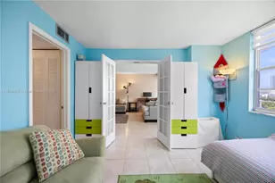 251 174th St, Sunny Isles Beach, FL 33160 - Photo 21