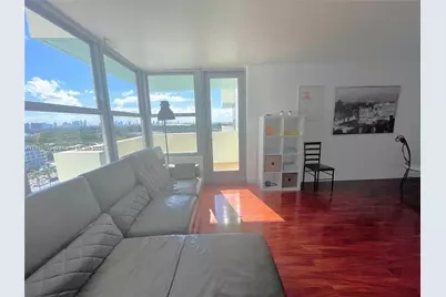 2899 Collins Ave #1420, Miami Beach, FL 33140 - Photo 3