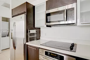 90 SW 3rd St, Miami, FL 33130 - Photo 9