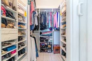 121 Golden Isles Dr, Hallandale Beach, FL 33009 - Photo 21