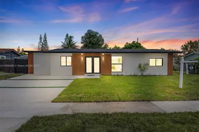 949 SE 5th St, Deerfield Beach, FL 33441 - Photo 1