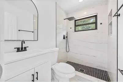 949 SE 5th St, Deerfield Beach, FL 33441 - Photo 15