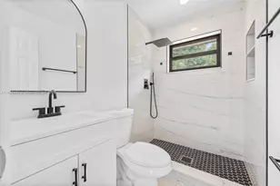 949 SE 5th St, Deerfield Beach, FL 33441 - Photo 15