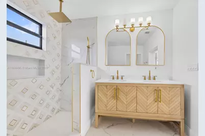 949 SE 5th St, Deerfield Beach, FL 33441 - Photo 13