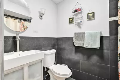 6925 W 3rd Ave, Hialeah, FL 33014 - Photo 21