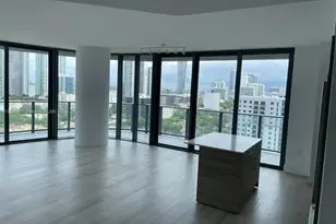 121 NE 34th St, Miami, FL 33137 - Photo 21