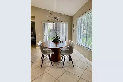 4370 Pine Ridge Ct, Weston, FL 33331 - Photo 9
