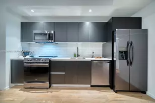 398 NE 5th St, Miami, FL 33132 - Photo 11