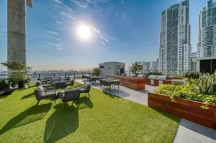 398 NE 5th St, Miami, FL 33132 - Photo 37