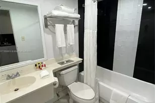 19201 Collins Ave, Sunny Isles Beach, FL 33160 - Photo 5