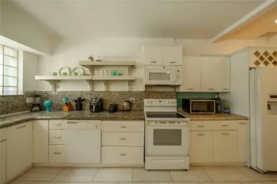 701 Hollywood Blvd #701, Hollywood, FL 33019 - Photo 7