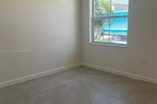 1727 SE 26th Ter, Homestead, FL 33035 - Photo 11