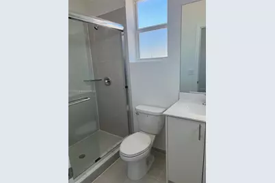 1727 SE 26th Ter, Homestead, FL 33035 - Photo 17