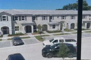 1727 SE 26th Ter, Homestead, FL 33035 - Photo 3