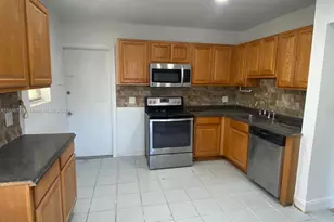 894 NW 108th St, Miami, FL 33168 - Photo 3