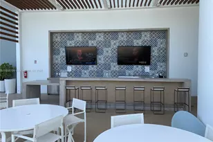 16385 Biscayne Blvd, North Miami Beach, FL 33160 - Photo 11