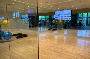 16385 Biscayne Blvd, North Miami Beach, FL 33160 - Photo 9