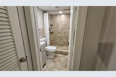 1631 NE 114th St #109, Miami, FL 33181 - Photo 17
