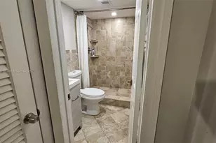 1631 NE 114th St, Miami, FL 33181 - Photo 17