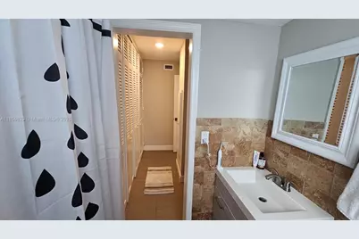 1631 NE 114th St #109, Miami, FL 33181 - Photo 1