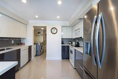 5660 Collins Ave #4B, Miami Beach, FL 33140 - Photo 11