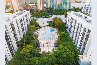 16919 N Bay Rd #206, Sunny Isles Beach, FL 33160 - Photo 1