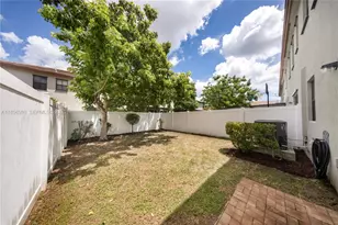 3433 W 104th Terrace, Hialeah, FL 33018 - Photo 33