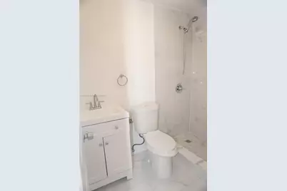 4851 E 8th Ct, Hialeah, FL 33013 - Photo 11