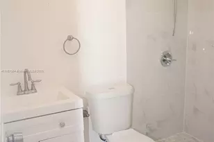 4851 E 8th Ct, Hialeah, FL 33013 - Photo 11