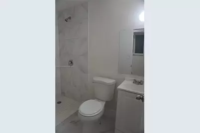 4851 E 8th Ct, Hialeah, FL 33013 - Photo 19