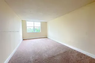 484 NW 165th St Rd, Miami, FL 33169 - Photo 5