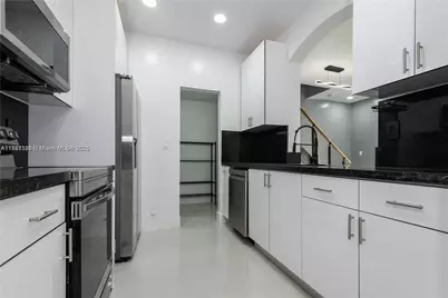 939 NE 42nd Ter, Homestead, FL 33033 - Photo 13