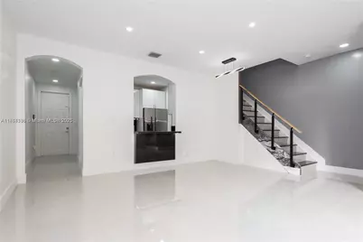 939 NE 42nd Ter, Homestead, FL 33033 - Photo 9