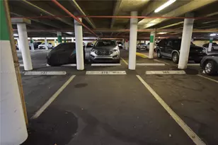 20301 W Country Club Dr, Aventura, FL 33180 - Photo 29